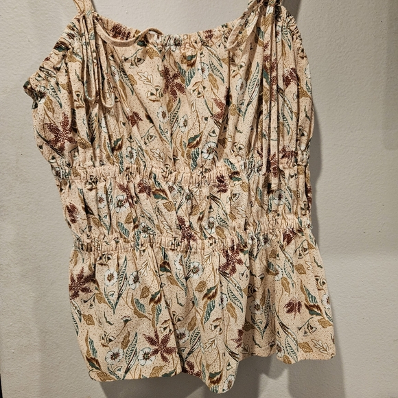 Universal Thread Tank Top - Picture 5 of 5